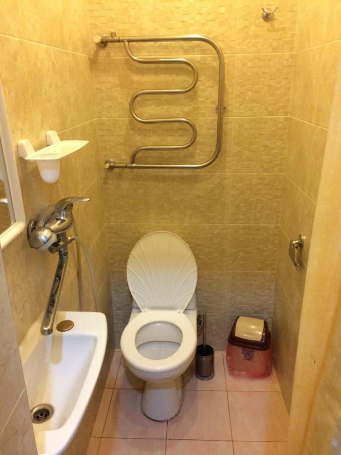 Room In The Guest House 敖德萨 外观 照片