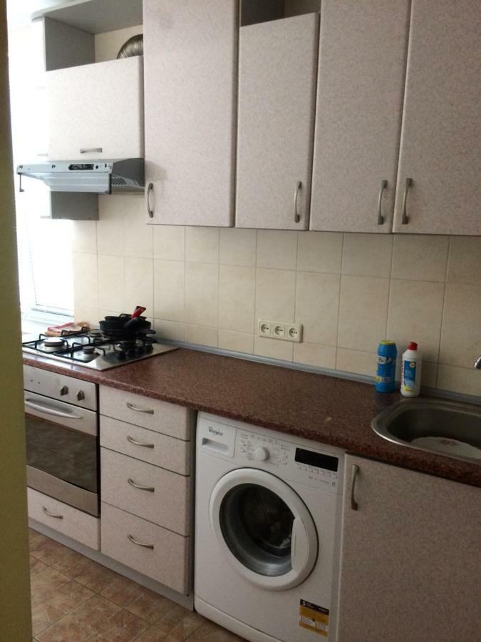 Room In The Guest House 敖德萨 外观 照片