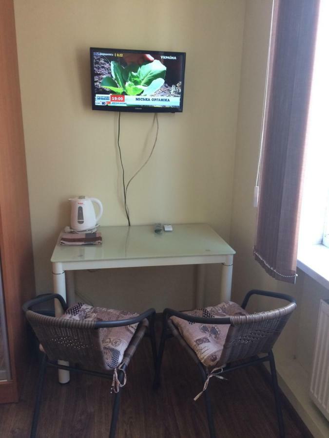 Room In The Guest House 敖德萨 外观 照片
